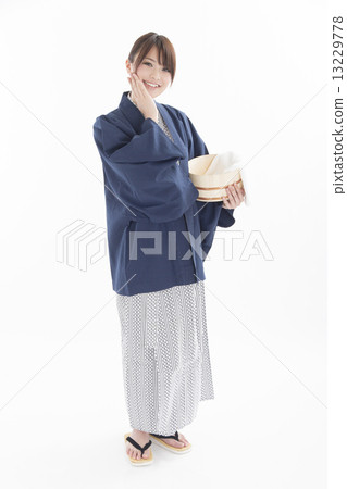 A cute woman wearing a yukata on a hot spring trip 13229778