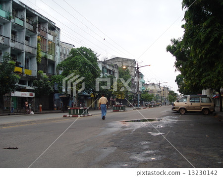市中心的城鎮景觀（仰光/緬甸） 13230142