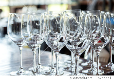 Elegant table set 13233561