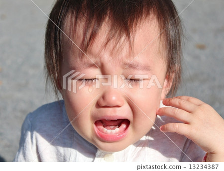 公園哭著面朝上 13234387