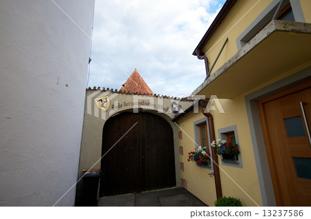 Romantic road end point 13237586