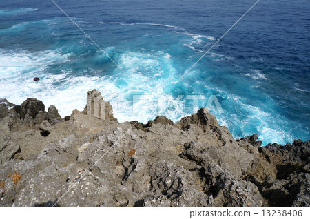 沖繩北部的海岸 沖繩北部的海岸 13238406