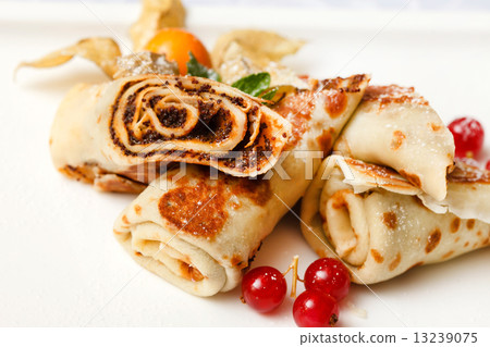 pancakes with chocolate and berries 13239075