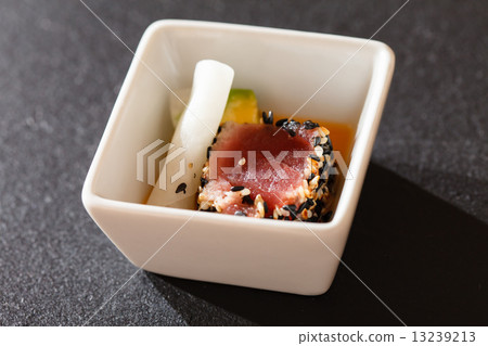 tuna with avocado tuna with avocado 13239213