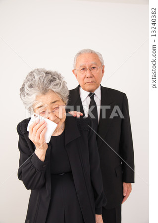 Senior in morning form 13240382