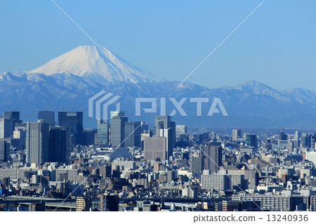 Tokyo central landscape and Mt. Fuji 13240936
