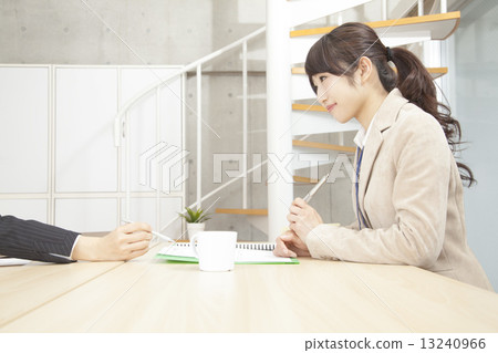 辦公室女士 辦公室女士 13240966
