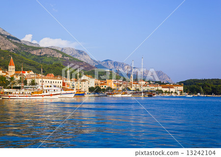 Sunset at Makarska, Croatia 13242104