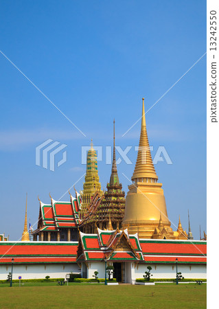 Wat phra kaew, Grand palace, Bangkok, Thailand 13242550