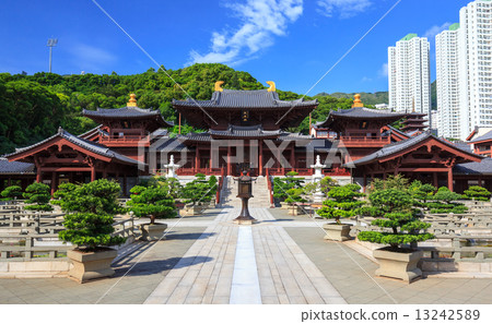 Chi lin Nunnery, Tang dynasty style Chinese temple, Hong Kong, C 13242589