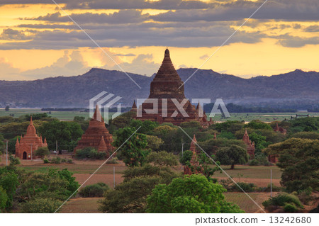 The Temples of bagan at sunset, Bagan, Myanmar 13242680