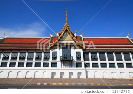 Wat phra kaew, Grand palace, Bangkok, Thailand Wat phra kaew, Grand palace, Bangkok, Thailand 13242725