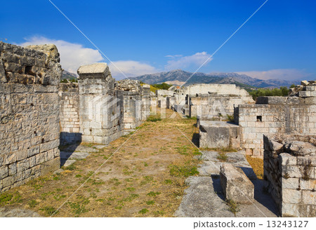 Ruins of the ancient amphitheater at Split, Croatia Ruins of the ancient amphitheater at Split, Croatia 13243127