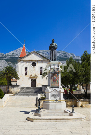 Old church and statue on Kacic square at Makarska, Croatia Old church and statue on Kacic square at Makarska, Croatia 13243655