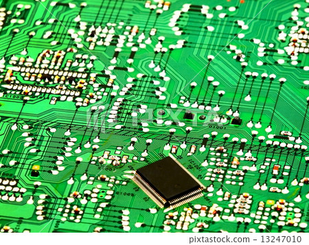 Electronic  microcircuit. 13247010