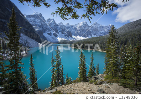 Moraine Lake, Banff National Park 13249036