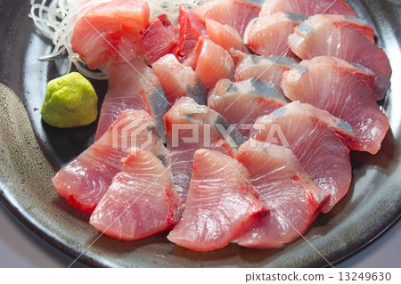 Kanpachi sashimi Kanpachi sashimi 13249630