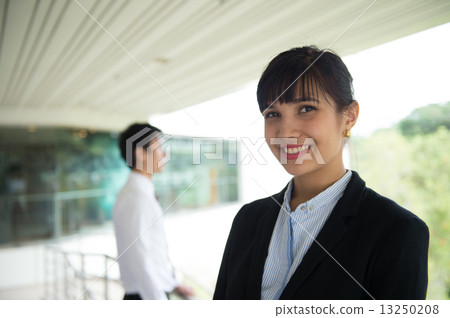 Business 13250208