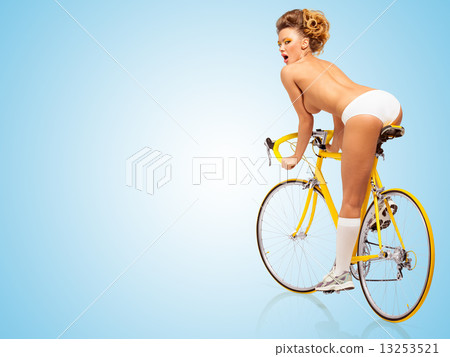 Erotic race. 13253521
