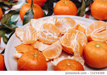 tangerines  13254389