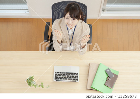 辦公室女士 13259678