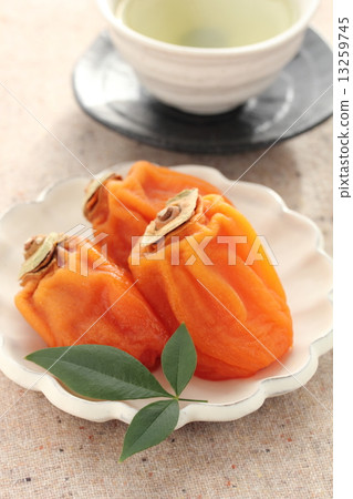 Dried persimmon 13259745
