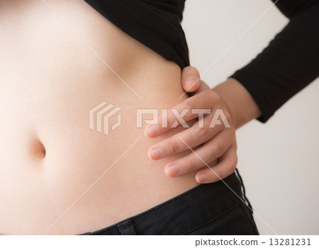 腹部 13281231