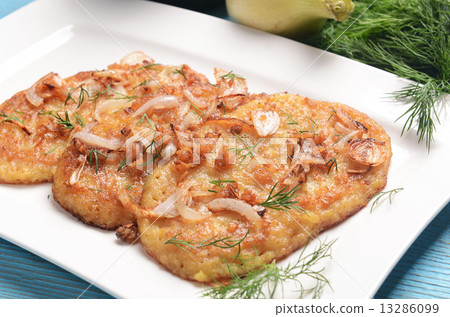 Potato pancakes 13286099