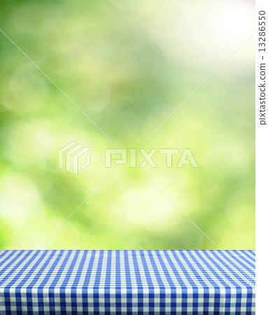 empty table 13286550