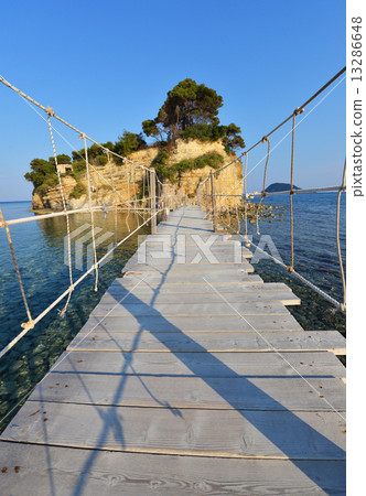 Cameo island 13286648