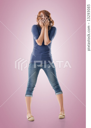 Excited Asian young girl 13293085