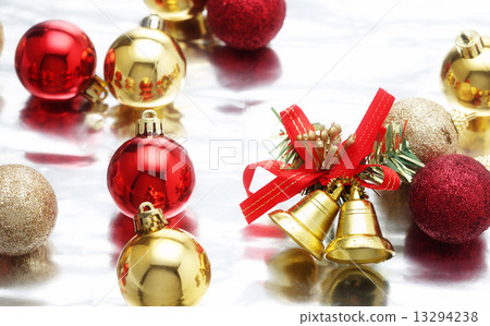 Christmas decoration background 13294238