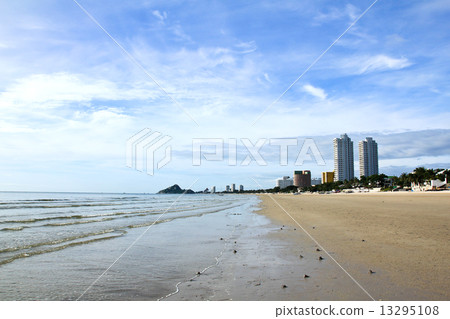 Hua-Hin Beach, Thailand. 13295108