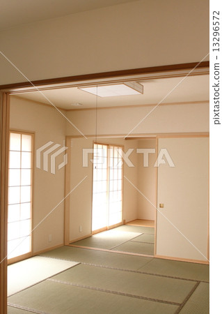 Japanese Style Interior Sequence 13296572