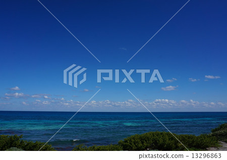 Caribbean Sea, Mexico, Cancun 13296863
