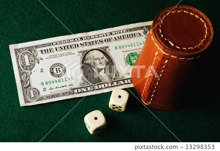 dice cup dollar 13298353