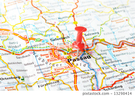 Passau  ,austria map 13298414