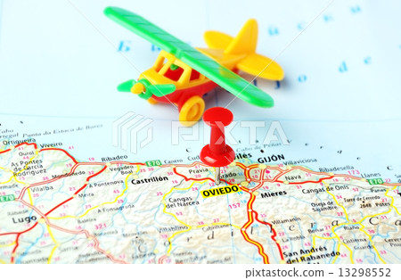 Oviedo ,Spain map airplane 13298552
