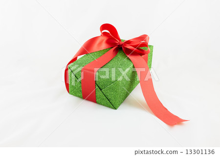 Holiday gift boxes decorated with ribbon isolated on white backg 13301136