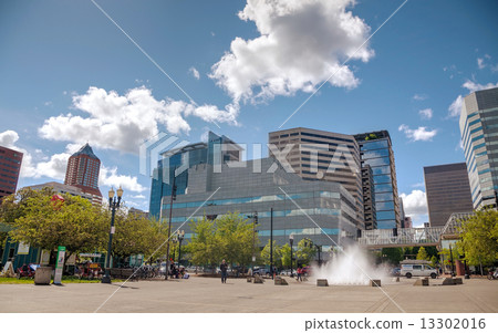 Downtown Portland cityscape on a cloudy day Downtown Portland cityscape on a cloudy day 13302016
