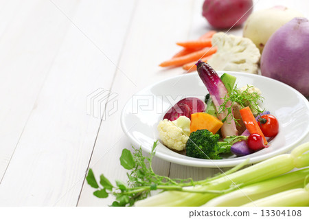 Kamakura vegetable salad 13304108