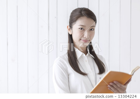 Office casual · notebook · female Office casual · notebook · female 13304224