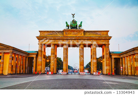 Brandenburg gate in Berlin, Germany 13304943