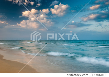 Tropical Beach ay Sunset 13306018