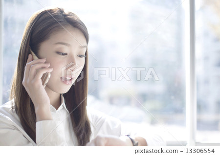 Office casual · telephone · female Office casual · telephone · female 13306554
