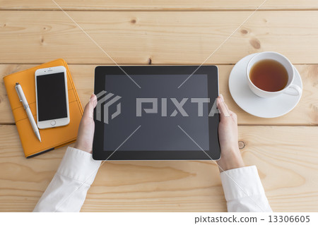 Part Cut · Bird's eye view · Tablet 13306605