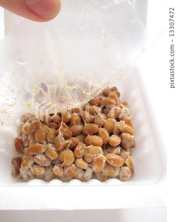 Eat natto Prepare the film to peel 13307472