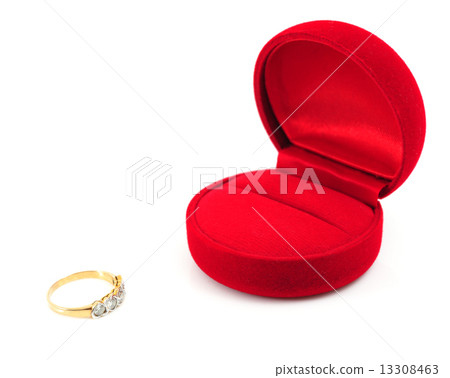 Diamond ring 13308463