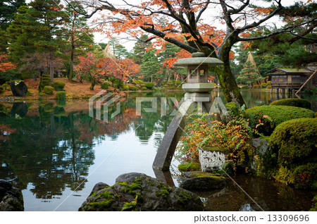 Kenrokuen 13309696