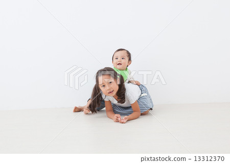 play, playful, older sister and younger brother 13312370
